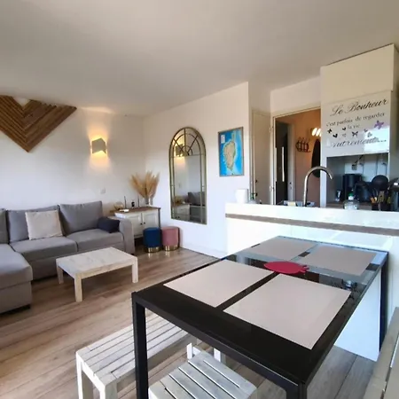 In A Bright With A View! Apartment