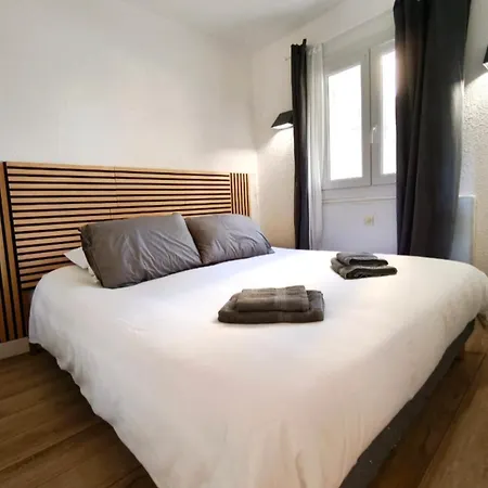 Apartment In A Bright With A View! *