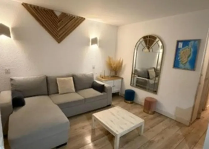 In A Bright With A View! Apartment *