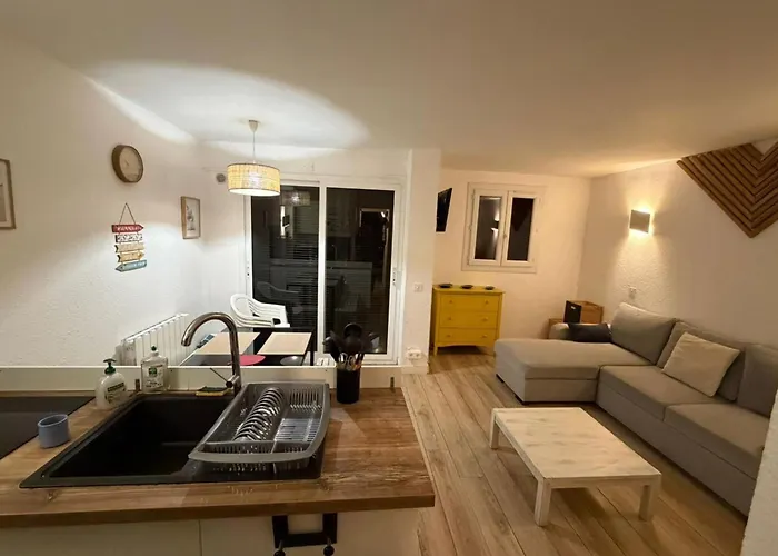 In A Bright With A View! Apartment *